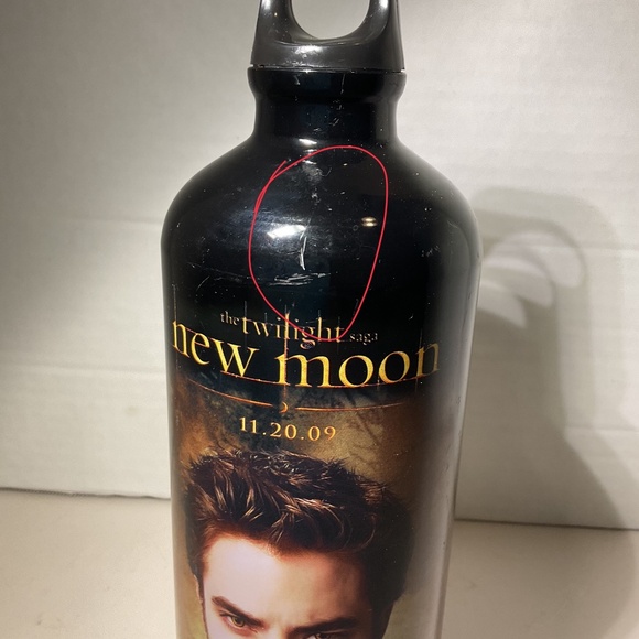 Twilight New Moon Saga 2009 Team Edward Aluminum Water Bottle - Picture 4 of 5